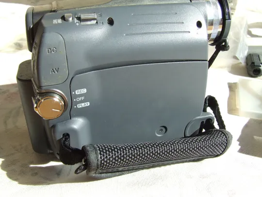 Видеокамера цифрова JVC CR-D720 Япония раз.12х11 см. Де купити