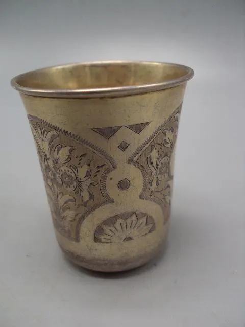 Рюмка стопка узор цветы серебро 84 проба клеймо И.К вес 42,62 г высота 6 см, диаметр 4,9 см №14325 Продаж