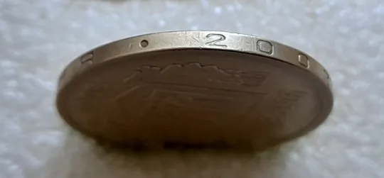 (6688) 1 гривня 2002 цікавий брак на гурті (1 гривна 2002 брак) Продаж