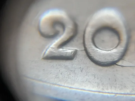 Купити (5720) 1 гривня 2003 розколи у році карбування на аверсі (1 гривна 2003 брак)