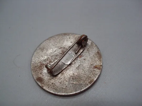 Знак кооперативный В. Салтыков певец Виктор Салтыков Электроклуб №17178 Де купити