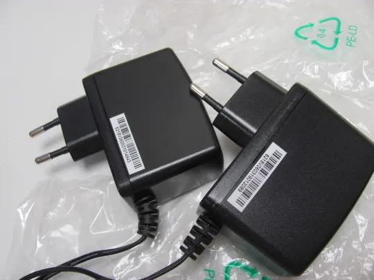 0620 адаптер живлення  MOSO AC\DC 12.0V 1A 3 шт НІМЕЧЧИНА Де купити