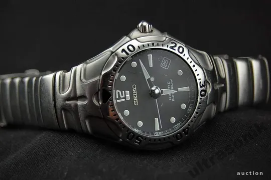 SEIKO Kinetic AutoRelay дата 200м черный. оригинал Продаж