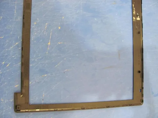 №221-4 рамка матриці 6070B0591101 688763-001 для HP ELITENOOK 8770W 8760W оригінал Продаж