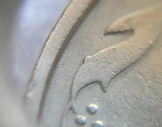 (7307) 50 копійок 1994 1.2АЕк різновид викрошок на вінку між 7 та 8 гронами на реверсі (50 копеек 1994 1.2АЕк брак) Ціна