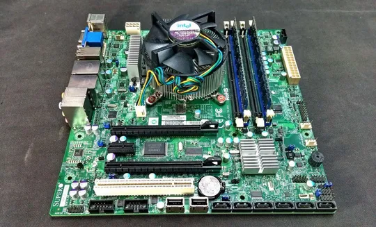материнская плата microATX сокет LGA 1156 supermicro C7SIM-Q + процессор Intel Core i5-650 3.20-3,46 Ціна