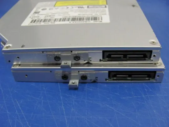 №137-7 DVD-привод UJ8A0 UJ8B0AW для Packard Bell Easynote LS11 P7YS0 оригінал Де купити