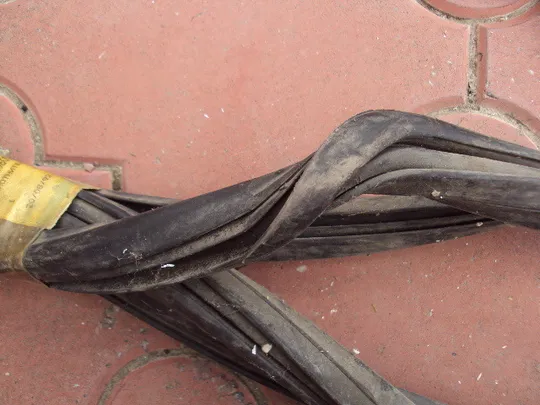 Резина уплотнитель стекла к автомобилю Нива 21210 тип. ВАЗ 1992 лот 2 шт №15908 в Україні