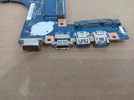 номер0315-10 материнська плата Mainboard Материнка Основна плата Системна плата Плата системи Laptop motherboard мамка  ноутбучна плата LA-B301P для TOSHIBA SATELLITE C50 C55 L55 оригінал Де купити