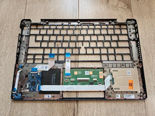 Топкейс палмрест Dell Latitude 5400 5401 A1899H 07TY79 06PR03 0KPFJH 0HPCPR Оригінал Де купити