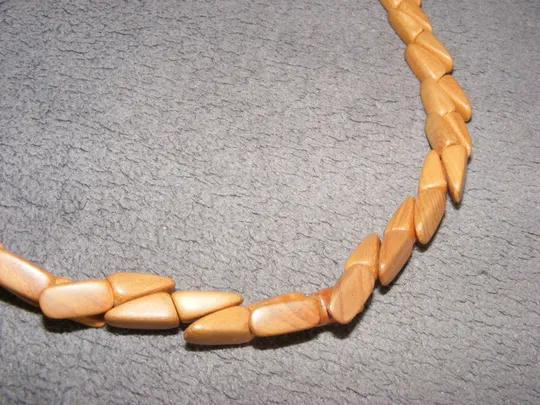 Купити Старые деревянные бусы.