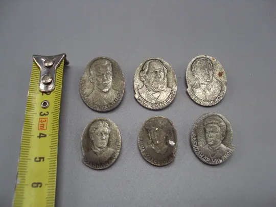 Знак семья Владимир и Александр Ульянов, И.Н. Ульянов, М.А. Ульянова, Ольга и Анна Ульянова №17193 Ціна