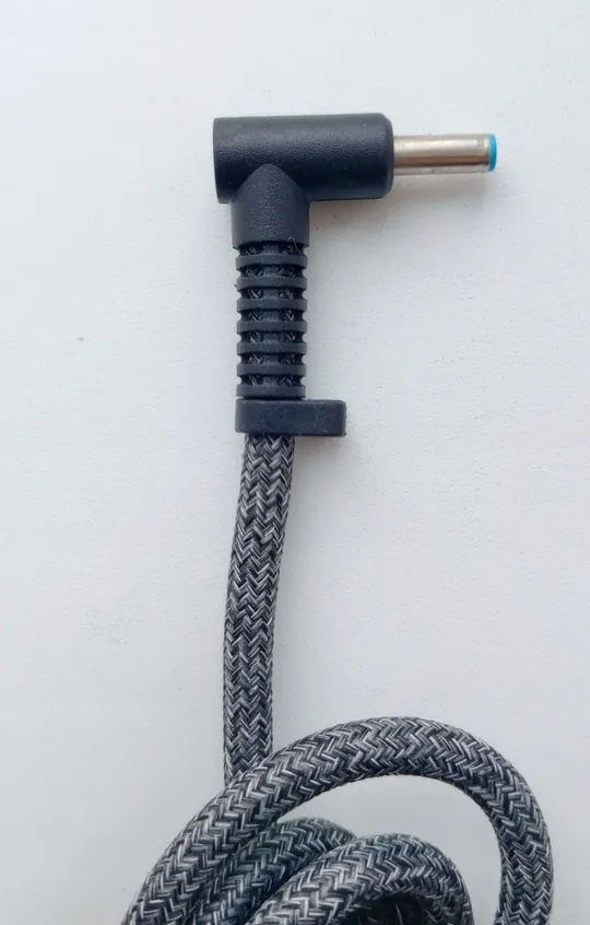 Кабель живлення зарядного пристрою ноутбука HP 3 pin синій 4.5*3.0 до 230W Ціна