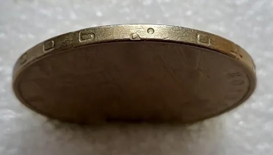 (2421) 1 гривня 2006 цікавий брак на гурті (1 гривна 2006 брак) Ціна