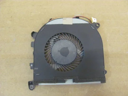 номер0915-8 Вентилятор (кулер, FAN) 0RVTXY DC28000GKF0 для Dell XPS 15 9550 Precision 5510  оригінал Продаж