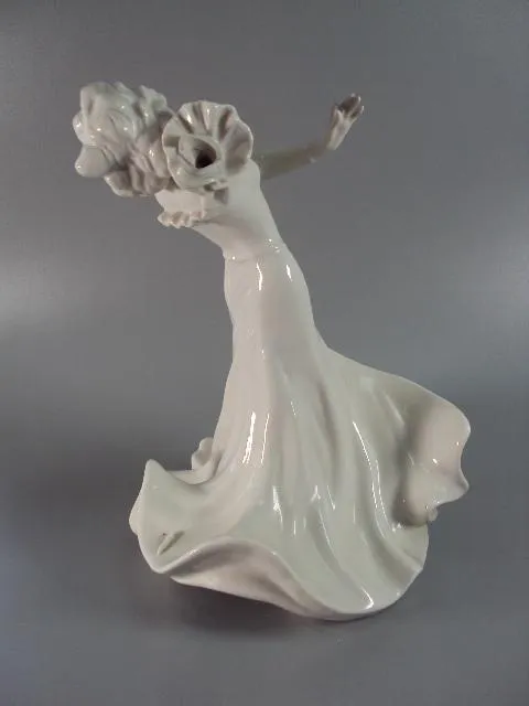 Фигура фарфор статуэтка Германия Валлендорф танцовщица девушка танцует 23,5см под реставрацию №11965 Продаж