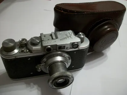 фото, Фотоаппарат Зоркий-1, первый, объектив Индустар-22. [Футляр]