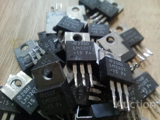 Лінійний стабілізатор напруги LM320T-15 лот1шт З аукціону