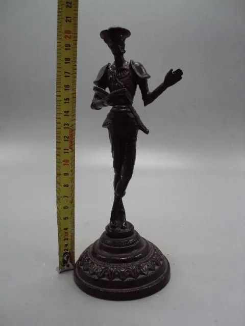 Фигура чугун Касли 1983 год статуэтка Дон Кихот с книгой без шпаги высота 20,5 см ссср №14005 Ціна