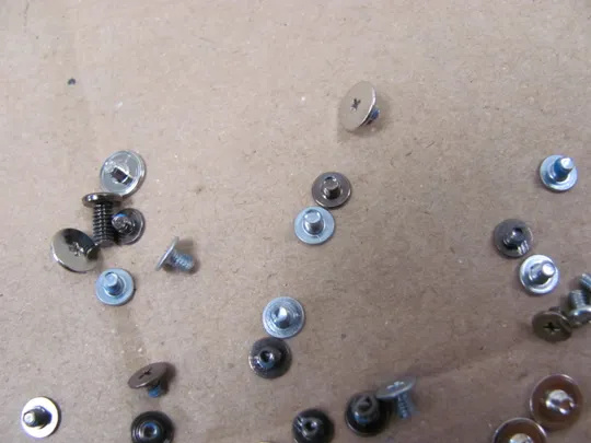 Купити 587-9 комплектуюче гвинти   для  Toshiba Dynabook Portégé Tecra X40-G  оригінал