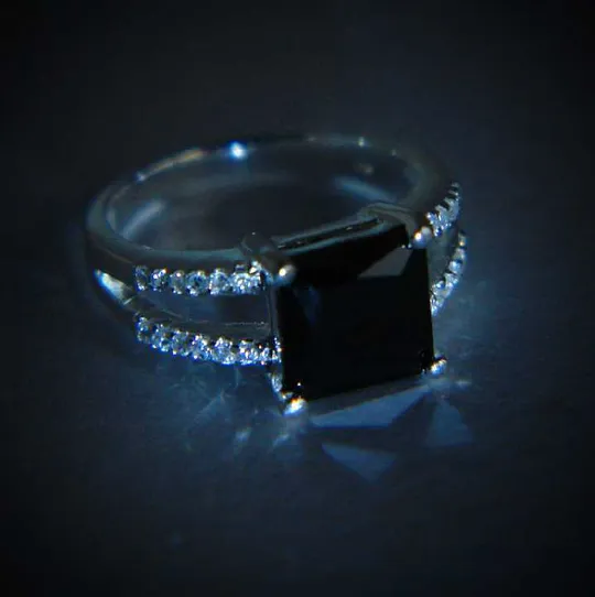 Срібна каблучка кілечко онікс циркони 925 проба Austria Інтернет-аукціон