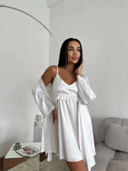 Шовковий комплект халат і сорочка  молочний розмір L З аукціону