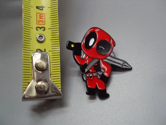 Значок пін Дедпул з мечем Deadpool Marvel Марвел знак брошка №18495 Ціна