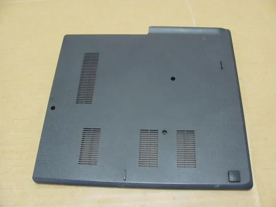 номер0947-3 сервісна кришка Панель доступу Кришка доступу service cover 13N0-BNA1U02 для MEDION AKOYA E7226 оригінал Ціна