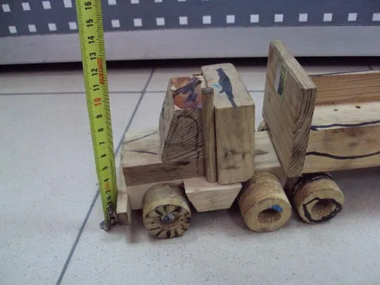 Купити Детская игрушка машинка Сходница (Східниця) грузовик дерево длина 33,3 см №11133