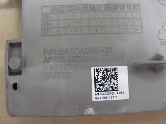 877-23 комплектуюче кріплення корпусу EA1CA000500 AM1CA000700 для HP EliteBook ZBOOK 17 G3  оригінал Продаж