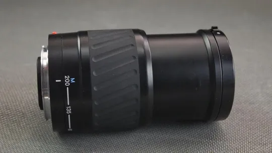 Об&#039;єктив телевик Minolta Maxxum AF Zoom 80-200mm 1:4.5 (22)-5,6 Ф46мм Sony на полный кадр 24x36mm Вживане Інтернет-аукціон
