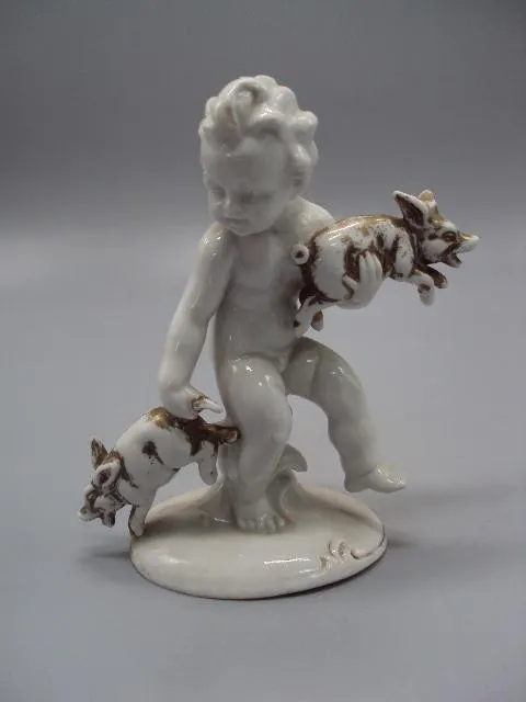 Фигура фарфор Германия Carl Scheidig KG Гревенталь путти мальчик с поросятами ребенок и поросята Ціна