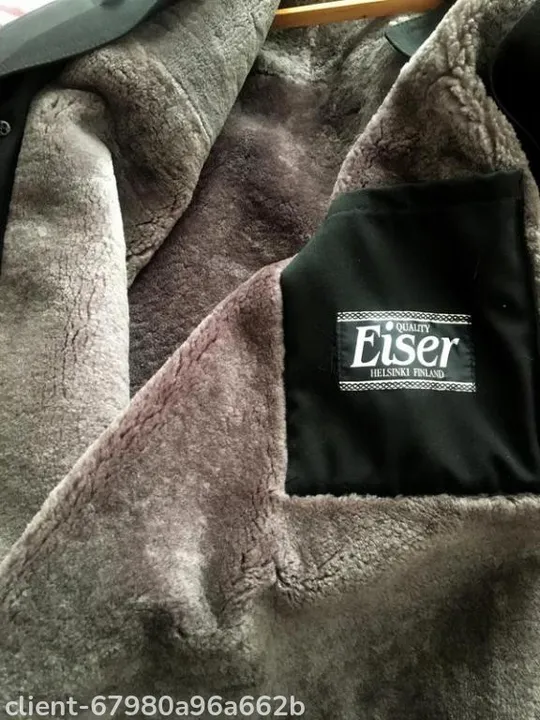 Чоловіче нове тепле зимове пальто чорного кольору Продаж