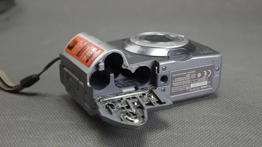 Цифровий фотоаппарат 2.0Mpix Canon Power Shot A40 + x3.0 5.4-16.2mm Canon Aspheric lens Вживане Де купити