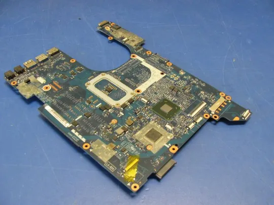 №8-19 материнська плата 0PYFNX QCL20 U04 для DELL VOSTRO 3560 оригінал Характеристики