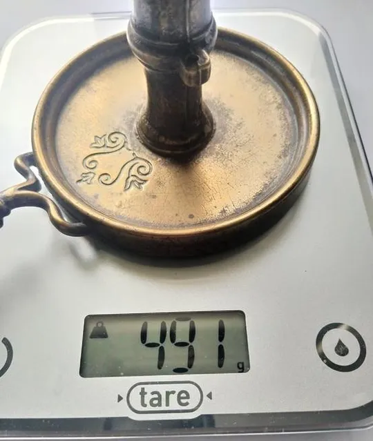 Бронзовый подсвечник 19 века с ручкой из старинного замка. kn185 З аукціону