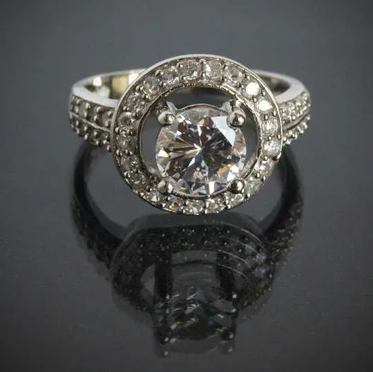 Срібна каблучка кілечко з цирконами 925 проба Austria З аукціону