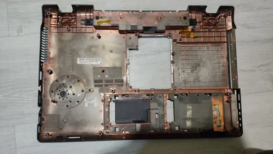 верх і корито Asus N71 X77 PRO78V З аукціону