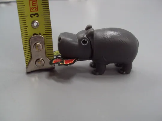 Фигурка киндер сюрприз VT080 Ferrero бегемот и еда бегемотик животные №18610л Недорого