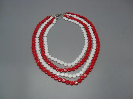 Бижутерия бусы в четыри ряда красно-белые камень намисто в 4 ряди червоно біле 43 см внутр. №18646 Ціна