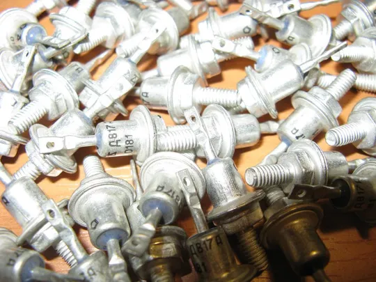 Купити Стабілітрони Д817А ЛОТ 5ШТ