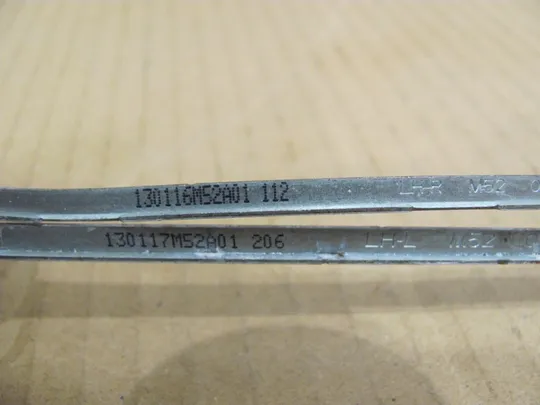 66-4 кріплення з петлями 33.4UY02.XXX для MEDION P6640 E6232 оригінал Продаж