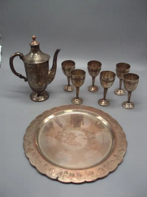 Купити Коньячный набор Вьетнам графин, поднос и рюмки 6 шт металл №14011