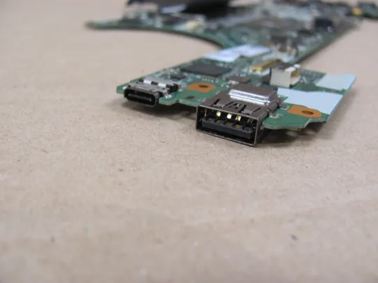 625-1 материнська плата CT470 NM-A931 SR2F0  i5-6300U для Lenovo ThinkPad  T470 оригінал Де купити