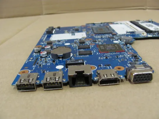 423-4 материнська плата 6050A2677101 796399-001 SR23W i7-5500U  для   HP ProBook 340 G2 350 G2    оригінал Де купити