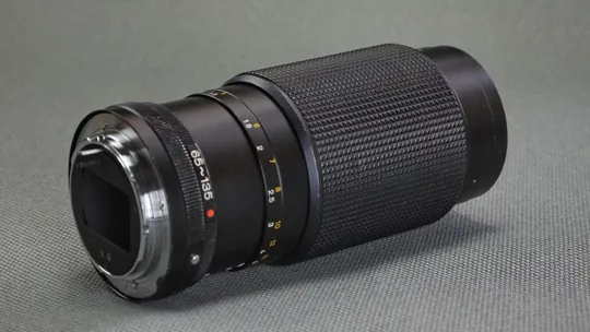Об'єктив Konica AR телеобъектив Zoom-Hexanon 65-135mm/4.0 Ф55мм Japan Вживане Продаж