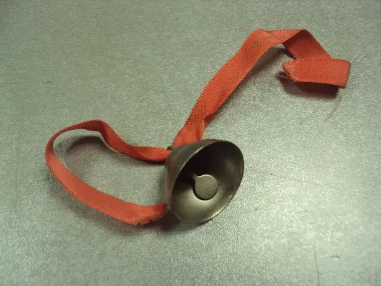 Купити колокольчик выпускник средняя школа ссср №13305м