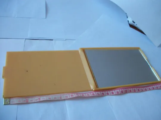 Зеркало . СССР  2-Два Штук .  11х17-см с подставкой как нов , и 10х15-см, хорошее З аукціону