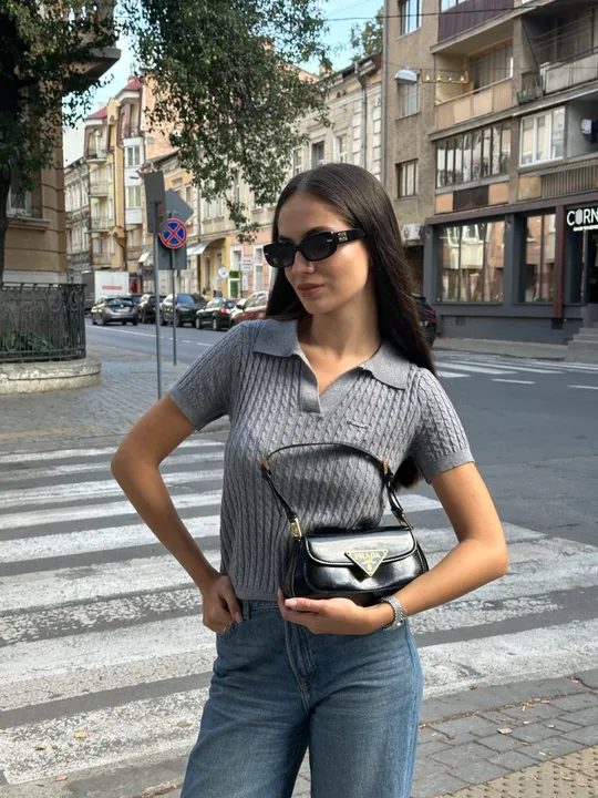 Сумка жіноча Prada Patent Leather Shoulder Bag Black Недорого