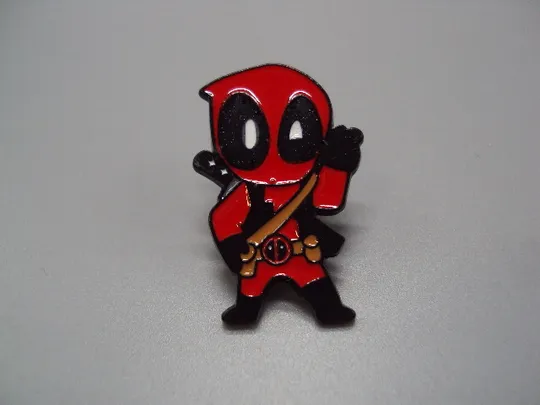 Купити Значок пін Дедпул махає рукою Deadpool Marvel Марвел знак брошка №18494